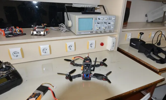 Elazığlı 3 öğrenci hızlı drone geliştirdi