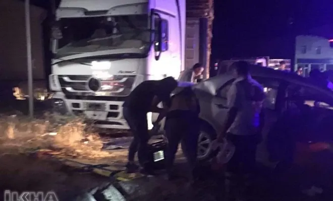 Askerdeki Oğlunu Getirirken Kovancılarda Tırın Altına Girdi: 3 Ölü