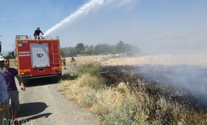Elektrik akımına kapılan karga yangına sebep oldu 