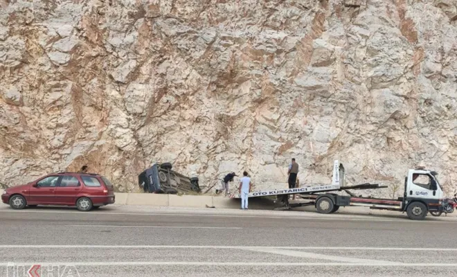 Virajı alamayan otomobil takla attı-VİDEO