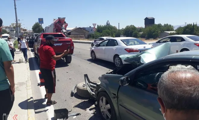 Elâzığ'da iki farklı zincirleme kaza 
