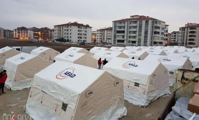 Yıl sonuna kadar depremzedelere 10 bin konut teslim edilecek 