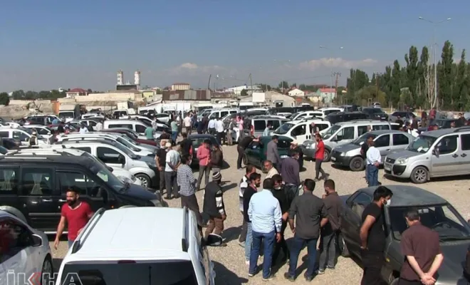 İkinci el araç piyasasında fiyat belirsizliği sürüyor