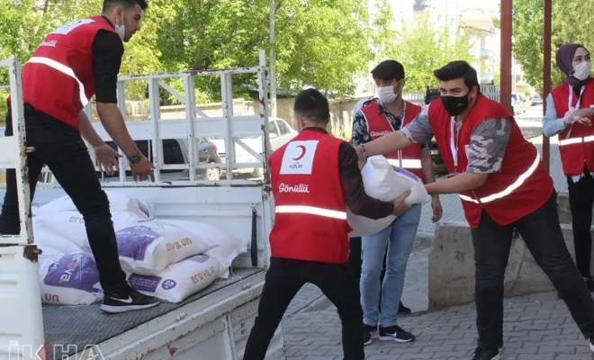 Kızılay Kovancılar 'da 2 bin aileye 1 milyon TL yardımda bulundu