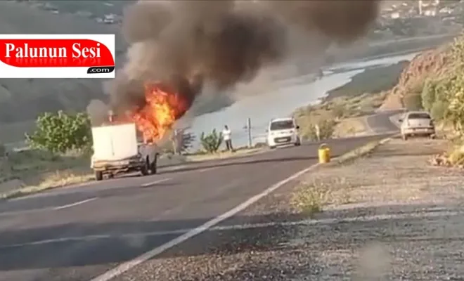 Palu`da Alev Alan Otomobil Kullanılamaz Hale Geldi