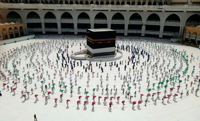 Tam aşılanmış yabancılar umre yapabilecek Çin aşısı liste dışı bırakıldı 