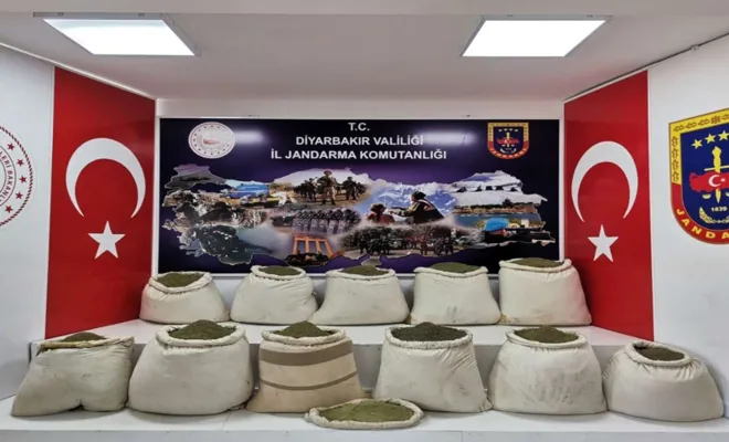 Aralarında Elazığ'ın da Olduğu 3 İlde Yarım Ton Uyuşturucu ele geçirildi 