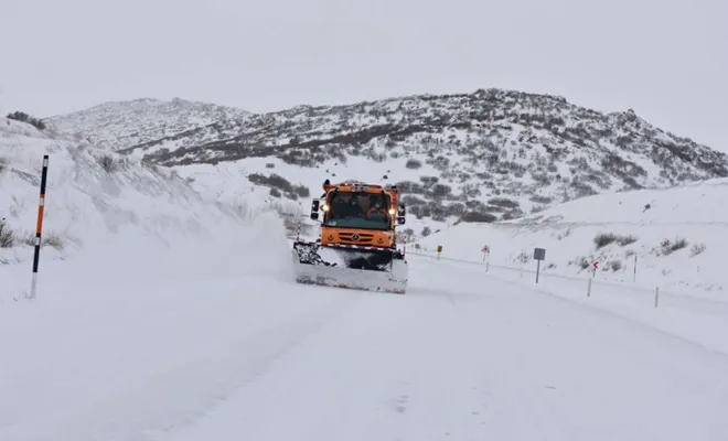 Malatya-Kayseri yolu kar nedeniyle ulaşıma kapandı