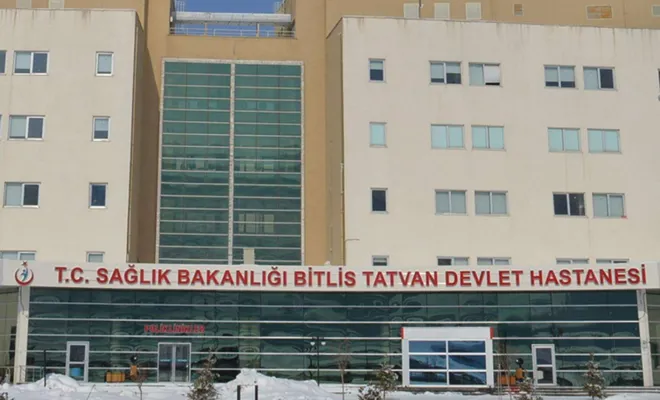 Düzensiz göçmenleri taşıyan minibüs takla attı: 4 ölü, 25 yaralı