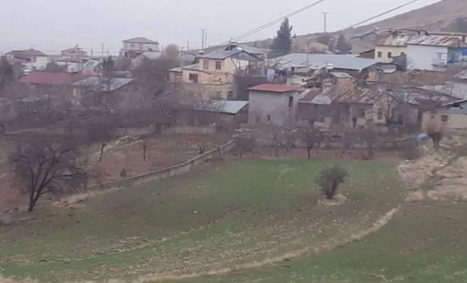 Elazığ`a bağlı 300 haneli merkez köyün elektrik borcu yüzünden 10 gündür su yok