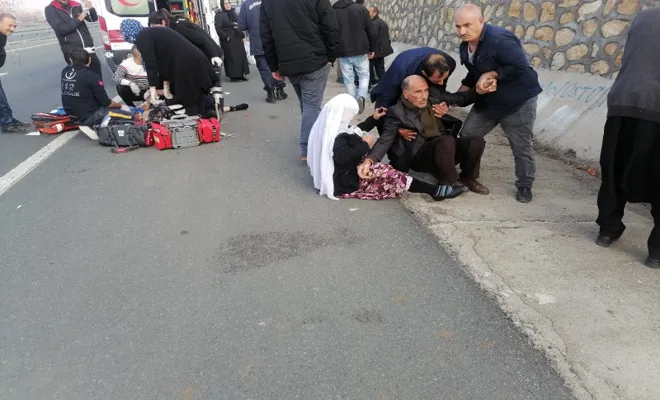 Otomobilin çarptığı kadın ağır yaralandı 