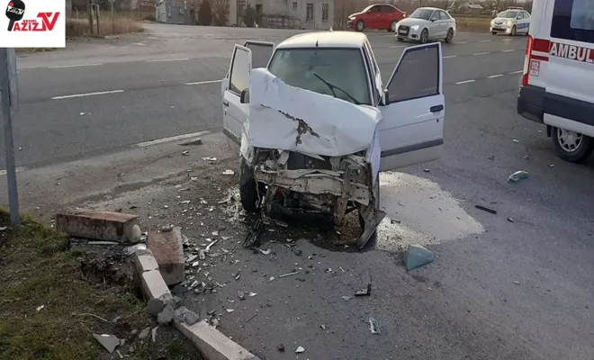 Elazığ-Bingöl Karayolunda aynı yöndeki otomobiller birbirine girdi: 2 yaralı