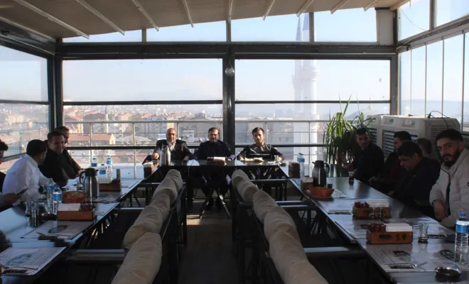 HÜDA PAR Elazığ İl Başkanı Elazığ Amatör Futbol Takımı Başkanları ile kahvaltıda buluştu