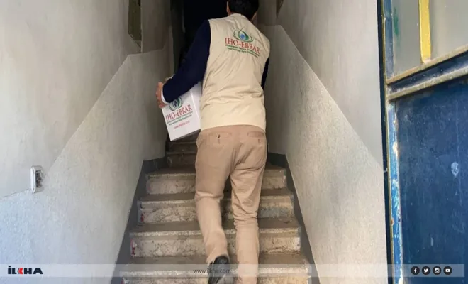 İHO Ebrar Karakoçan'da gıda yardımında bulundu