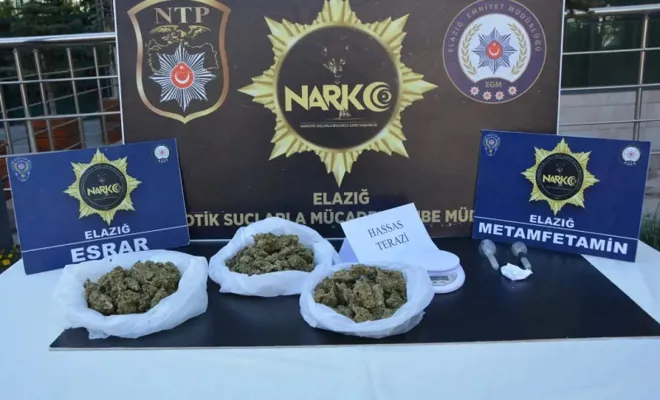 Elazığ'da sokak satıcılarına yönelik operasyon: 3 gözaltı 