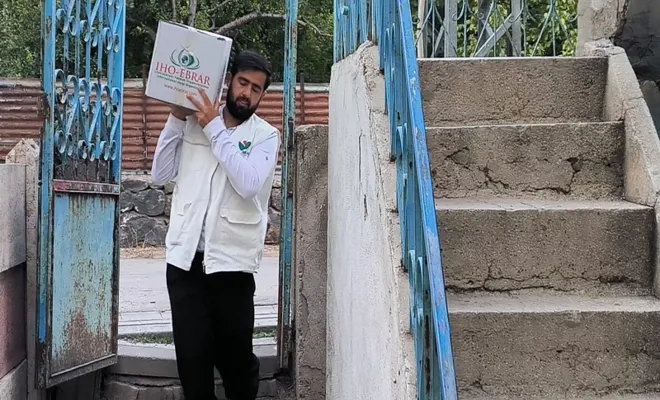 İHO EBRAR Karakoçan`da ikamet eden depremzede ailelere yardım etti