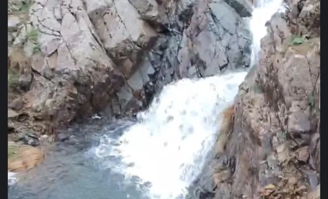 Elazığ’ın Alacakaya İlçesinde Yağış Sonrası Dereler Taştı