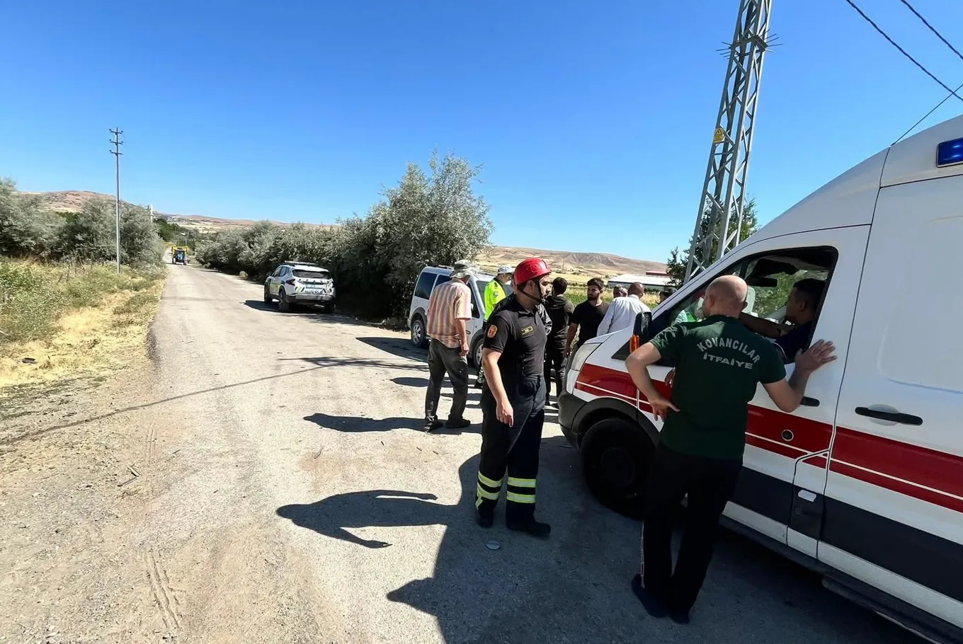 Elazığ’da Trafik Kazası: 3 Kişi Yaralandı