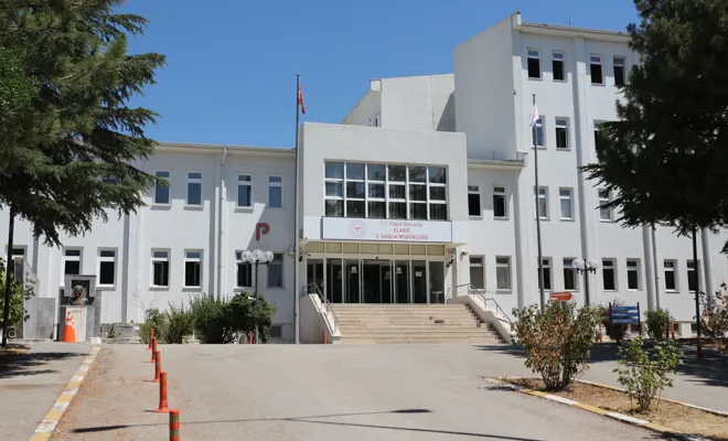 Elazığ İl Sağlık Müdürü’nden Sıcak Hava Uyarısı: "Güneş Çarpmasına Dikkat Edin"