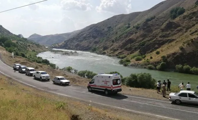 Palu’da Acı Olay: Murat Nehri’ne Giren Baba Hayatını Kaybetti