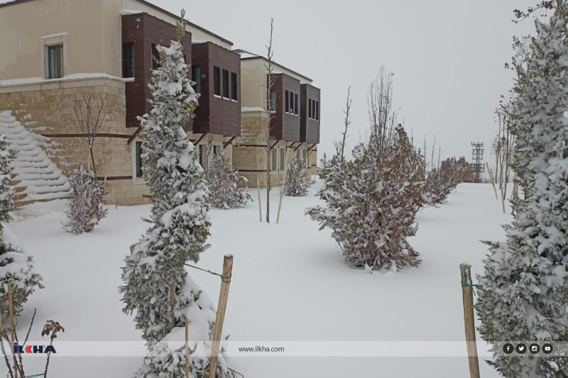 Elazığ'da beklenen kar akşam saatlerinde yağdı